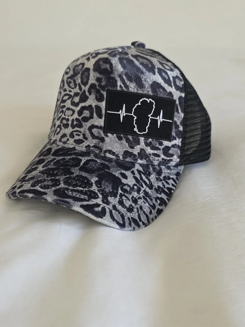 Tahoe Heartbeat Leopard Print Trucker Hat Y2K Streetwear NWT